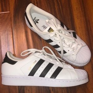 95% New! Adidas Superstar Shell.